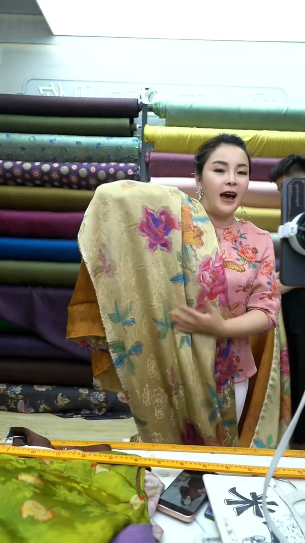 无纺布28号好的红花防刺锈香云纱1.5米