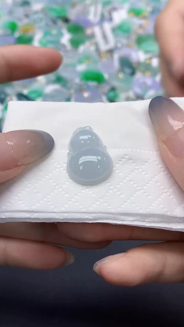 翡翠未镶嵌颈饰天然缅甸a货翡翠