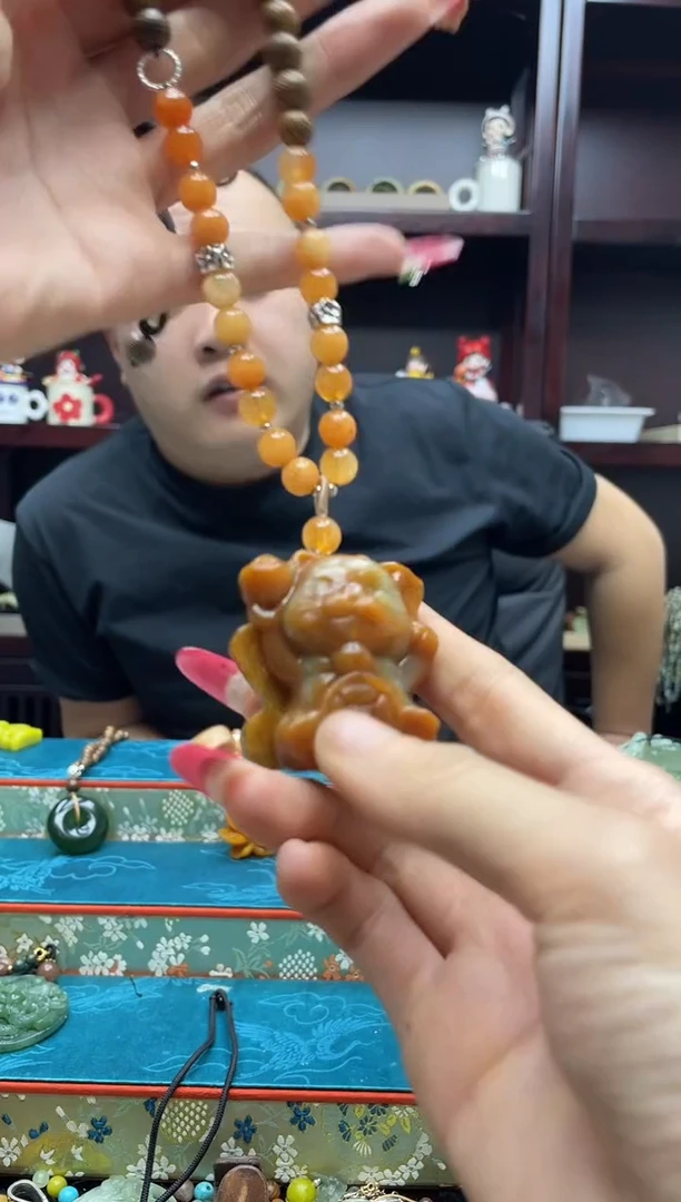 未镶嵌岫玉吊坠·