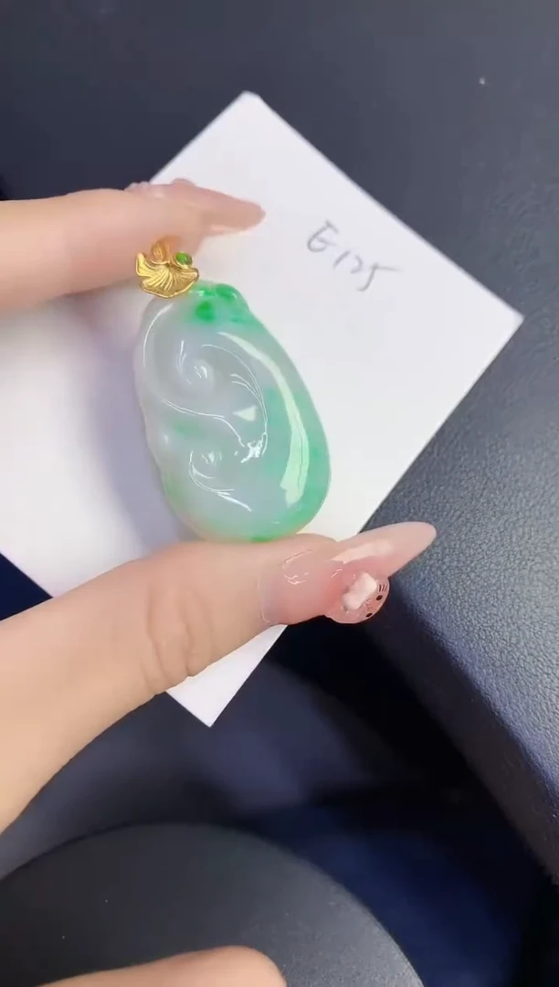 颈饰未镶嵌翡翠缅甸天然翡翠A货