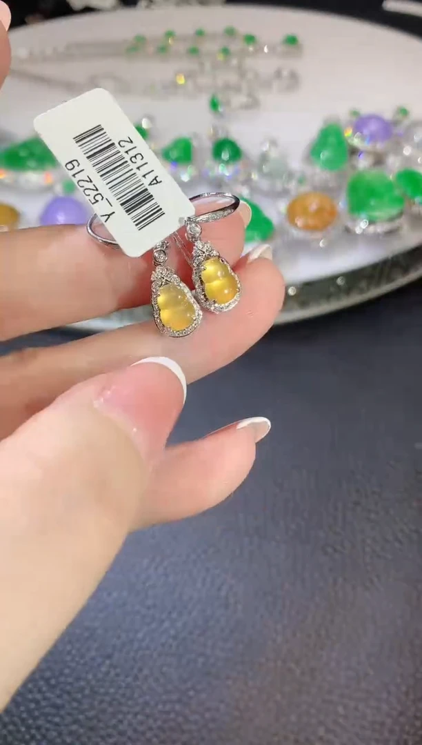 翡翠18K金镶嵌耳饰A28