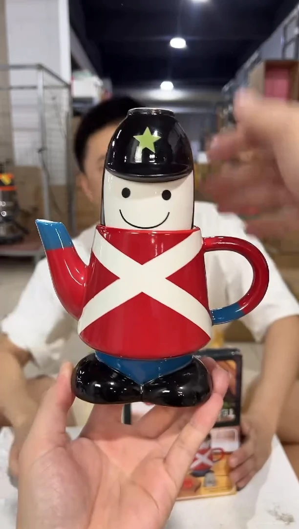 瓷片原盒士兵茶壶套组