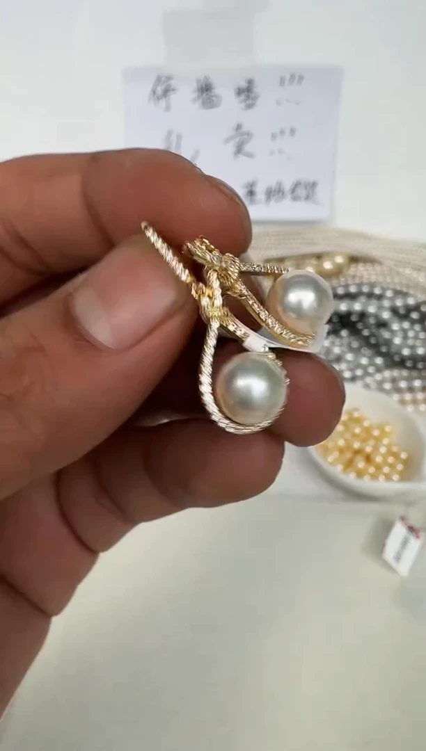 银S925镶嵌耳饰海水珍珠耳钩