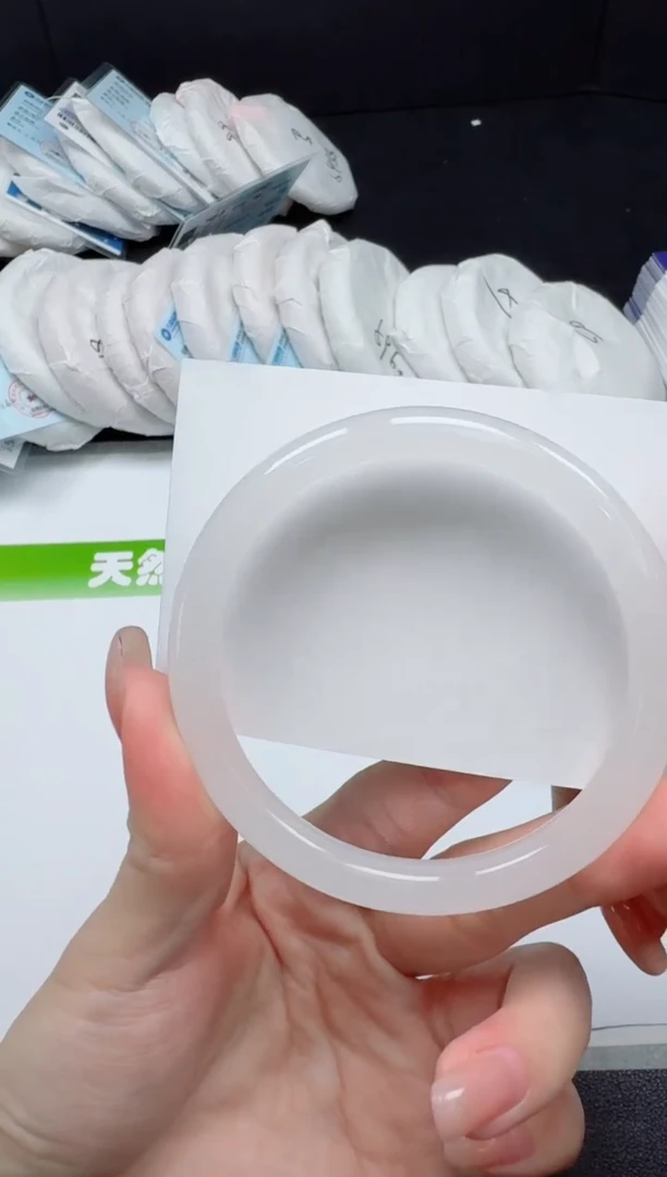 未镶嵌手镯石英质玉015-5960