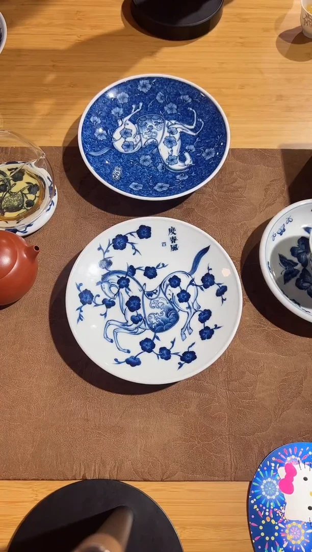 雨后 湛蓝系列 白地度春风 海棠骏马壶承