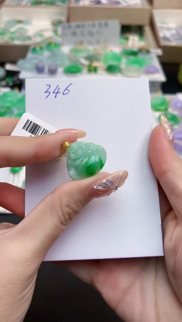 颈饰18K金镶嵌翡翠天然缅甸A货翡翠