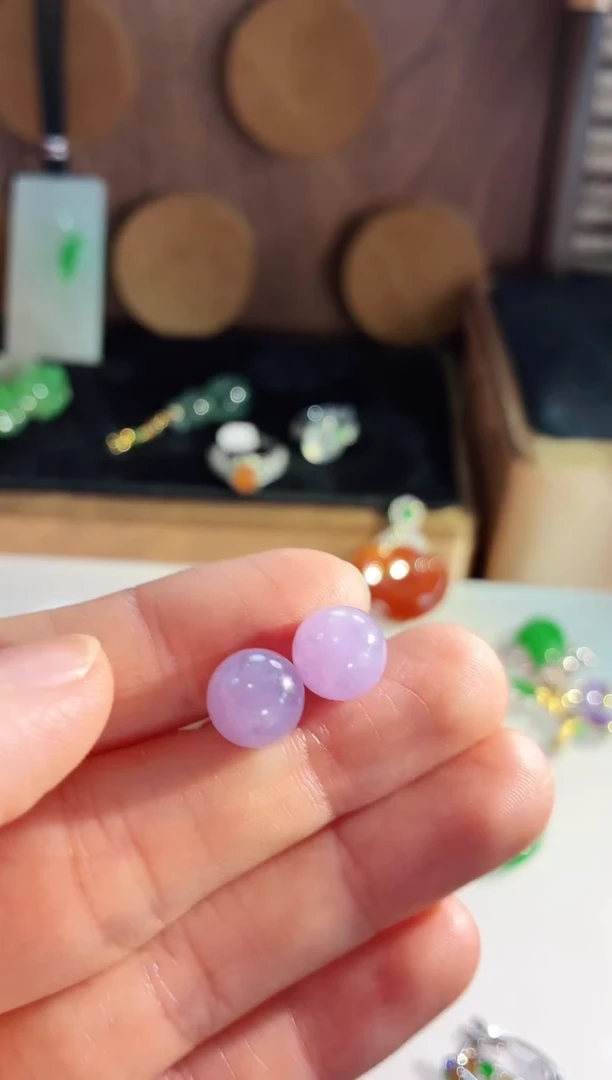 18K金镶嵌翡翠耳饰耳饰