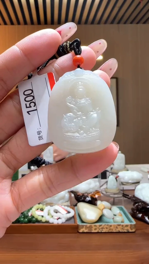 颈饰未镶嵌和田玉1