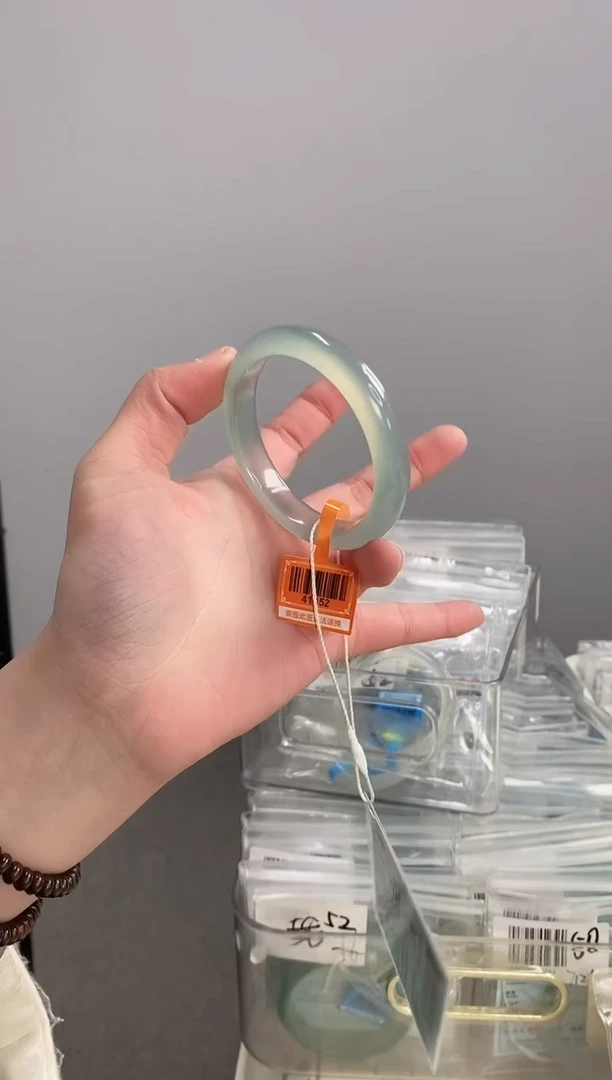 【闪购商品】玛瑙/玉髓手镯未镶嵌53圈