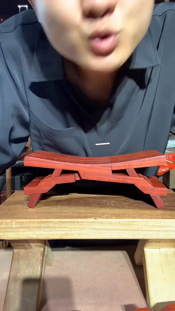 非洲紫檀（红花梨）微瑕鲁班凳