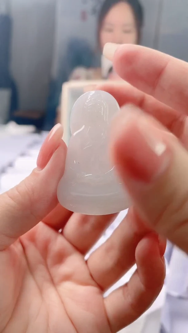 翡翠未镶嵌吊坠(赠链)胶块素衣观音