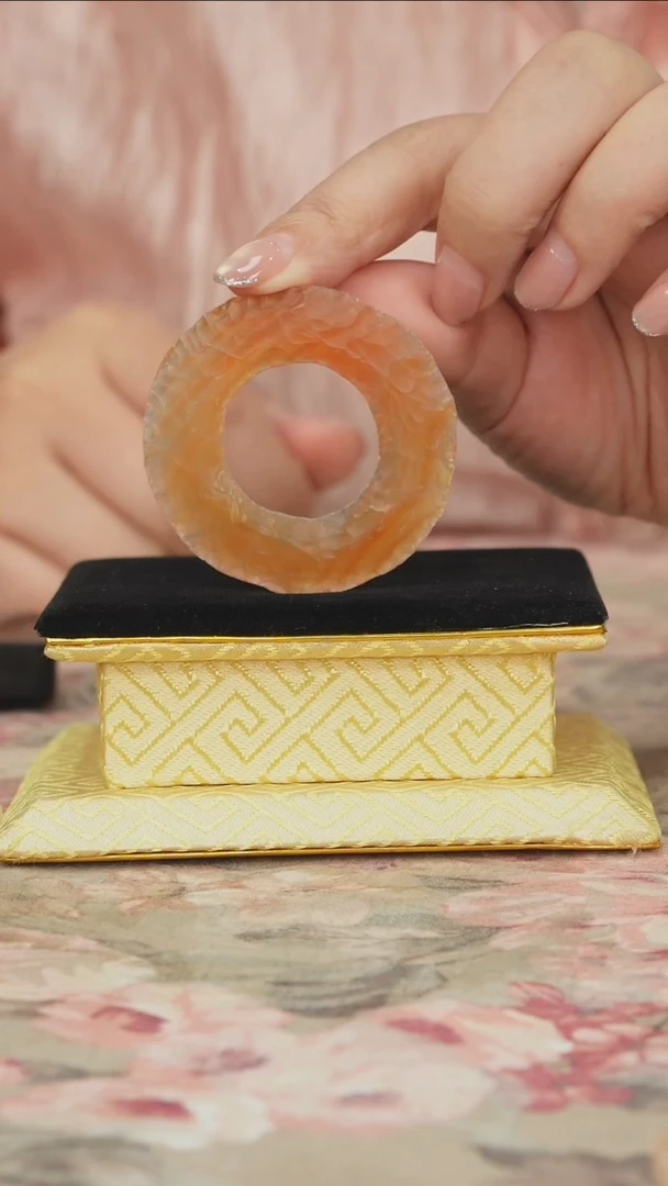 未镶嵌颈饰玛瑙/玉髓玛瑙环