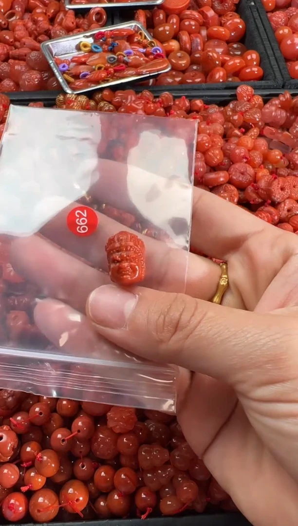 【闪购商品】南红玛瑙颈饰未镶嵌1