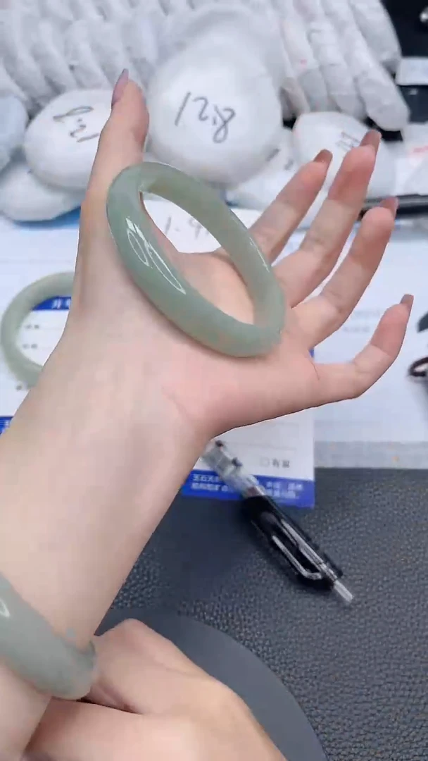 石英质玉手镯未镶嵌169-62