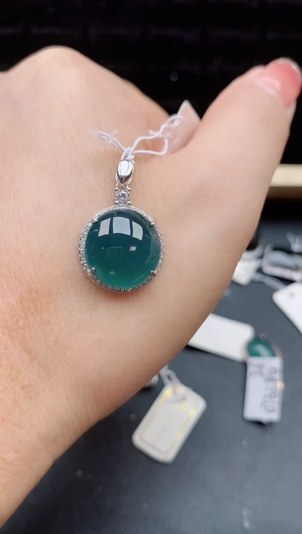 【闪购商品】翡翠颈饰银S925镶嵌5635656