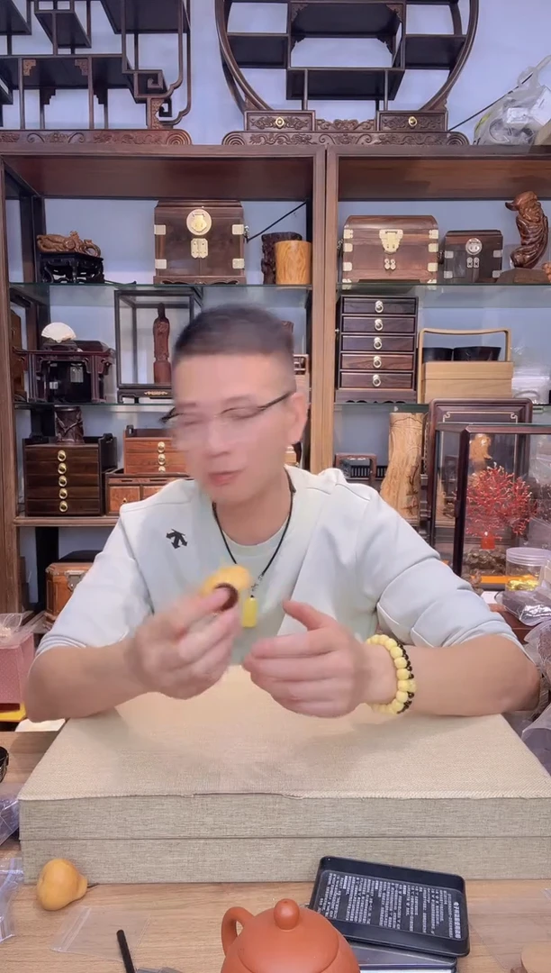 乌木类书架也****.256葫芦鼻烟壶