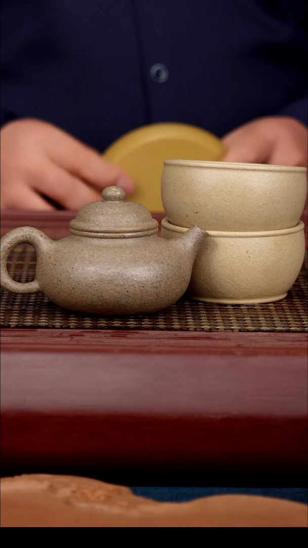 茶盏陈富才原矿紫砂壶