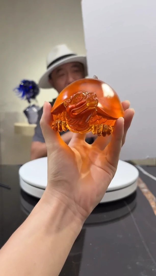 摆件琥珀色福寿龙龟
