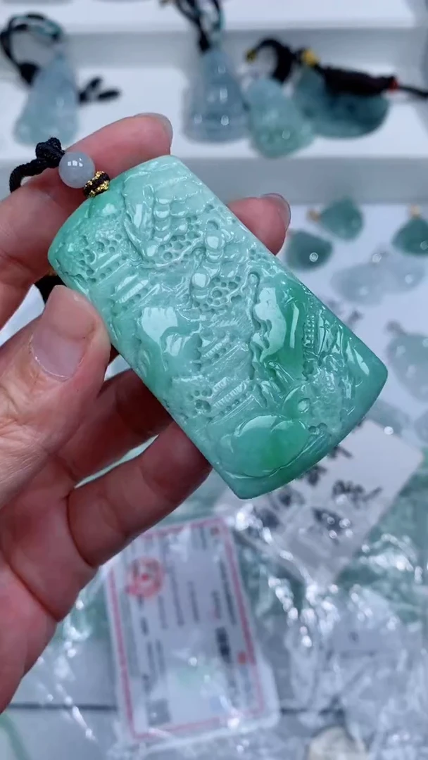 颈饰未镶嵌翡翠吊坠
