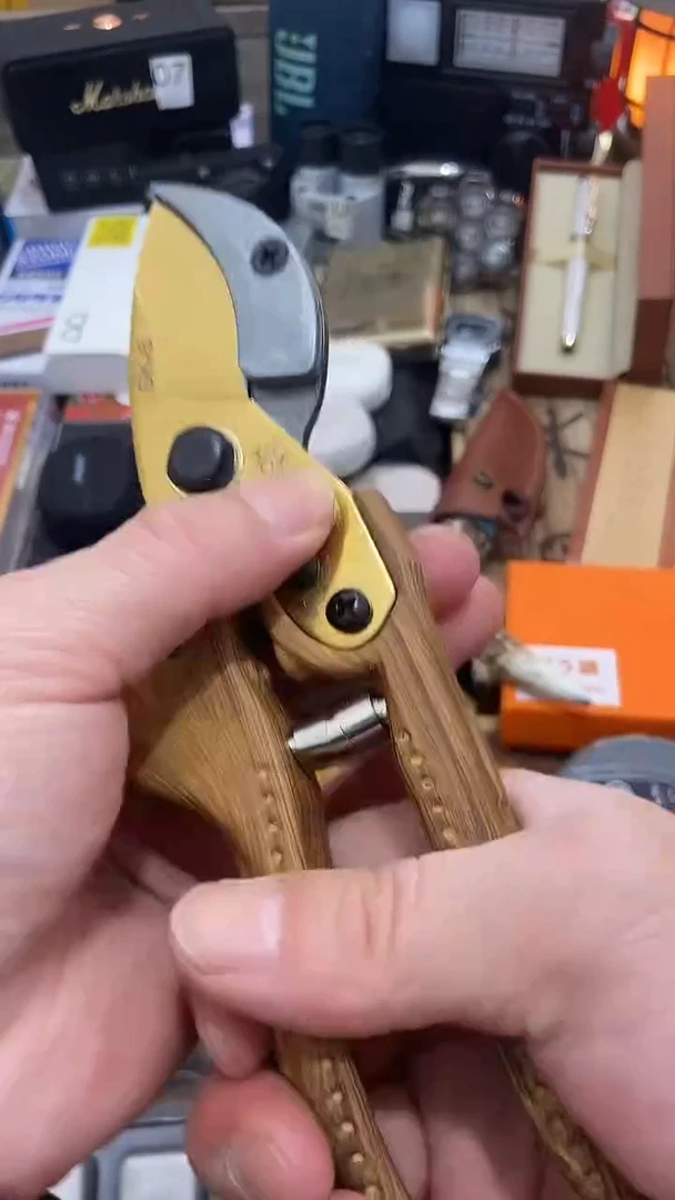 瓷片闪购商品 如图所示