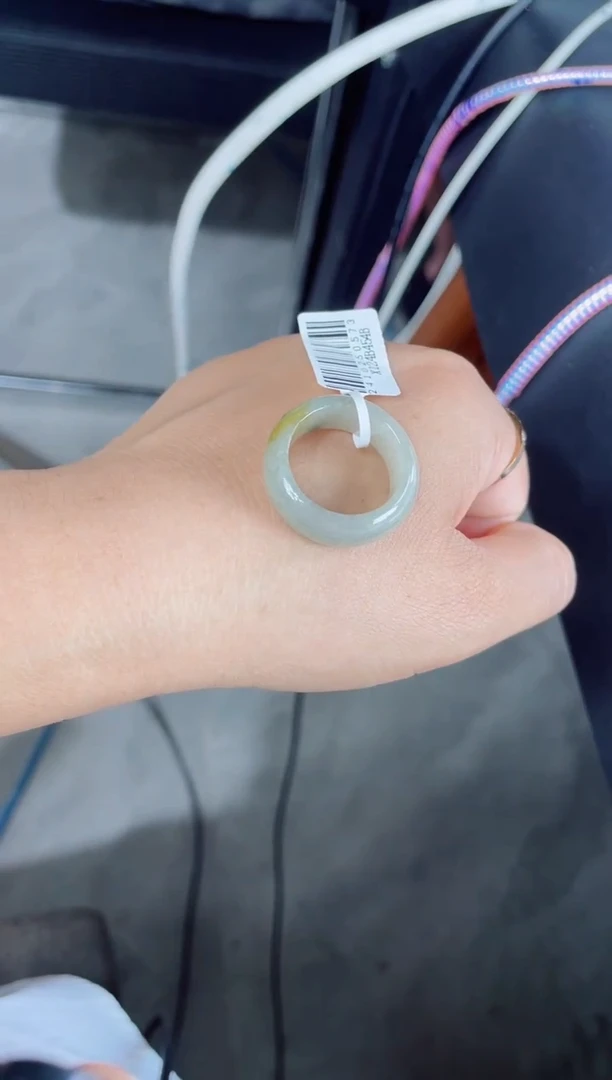 翡翠戒指未镶嵌戒圈