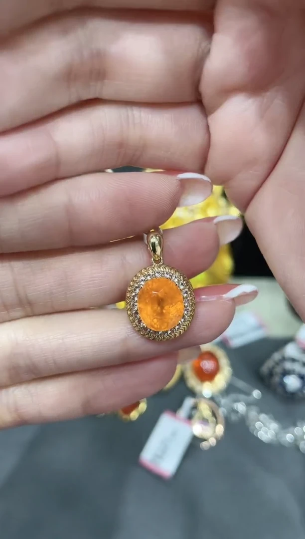 石榴石（芬达石）吊坠18K金镶嵌吊坠