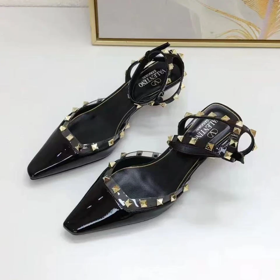 99新 Valentino/华伦天奴 黑色双环凉鞋38