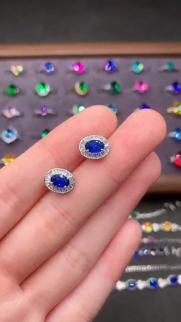 【闪购商品】蓝宝石耳饰银S925镶嵌······