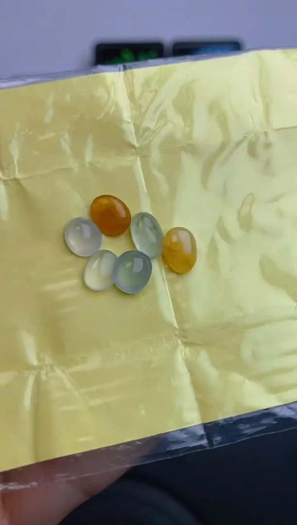 翡翠裸石天然翡翠蛋面16