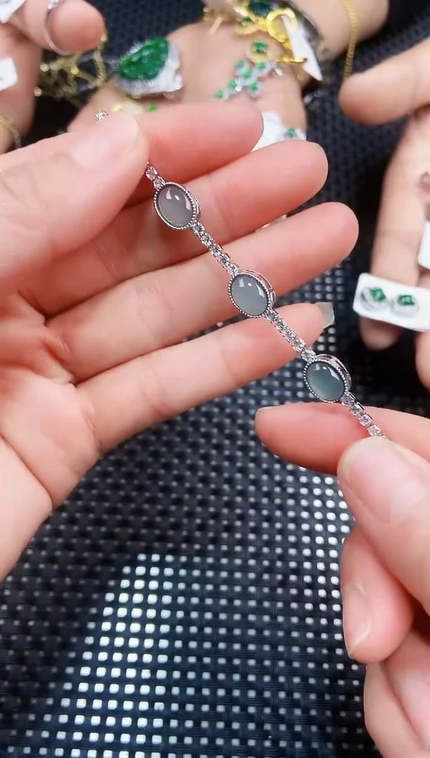 【闪购商品】翡翠手链未镶嵌111111111