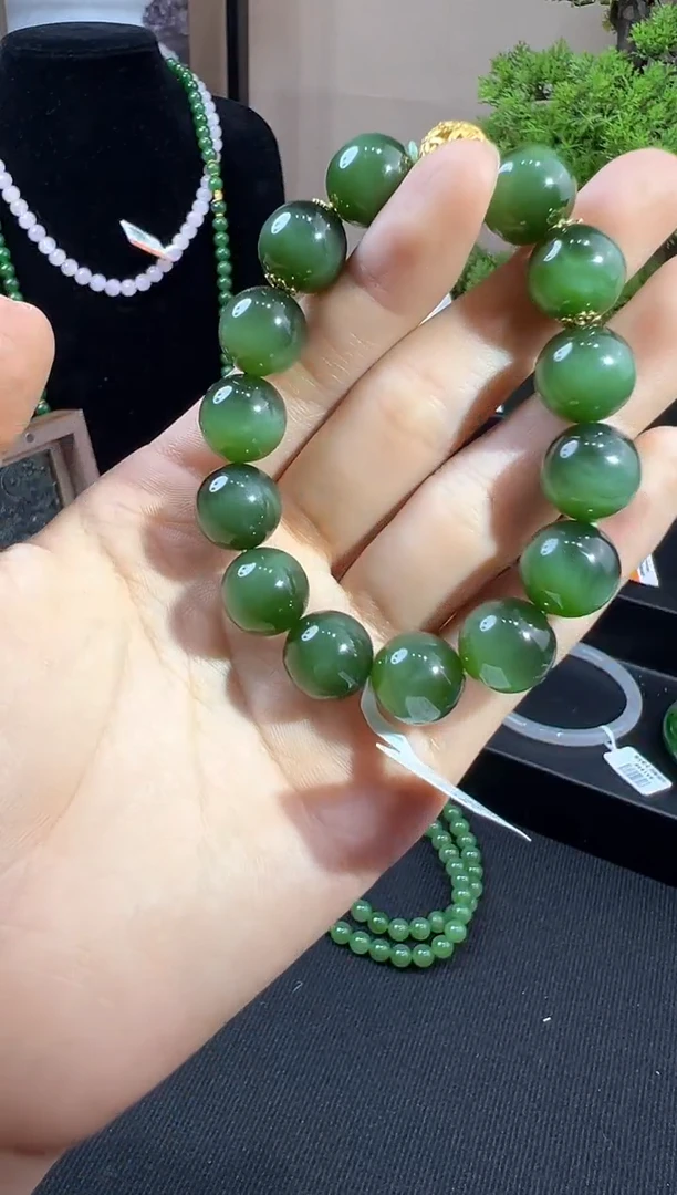 和田玉18K金镶嵌颈饰18K金12mm碧玉猫眼手串