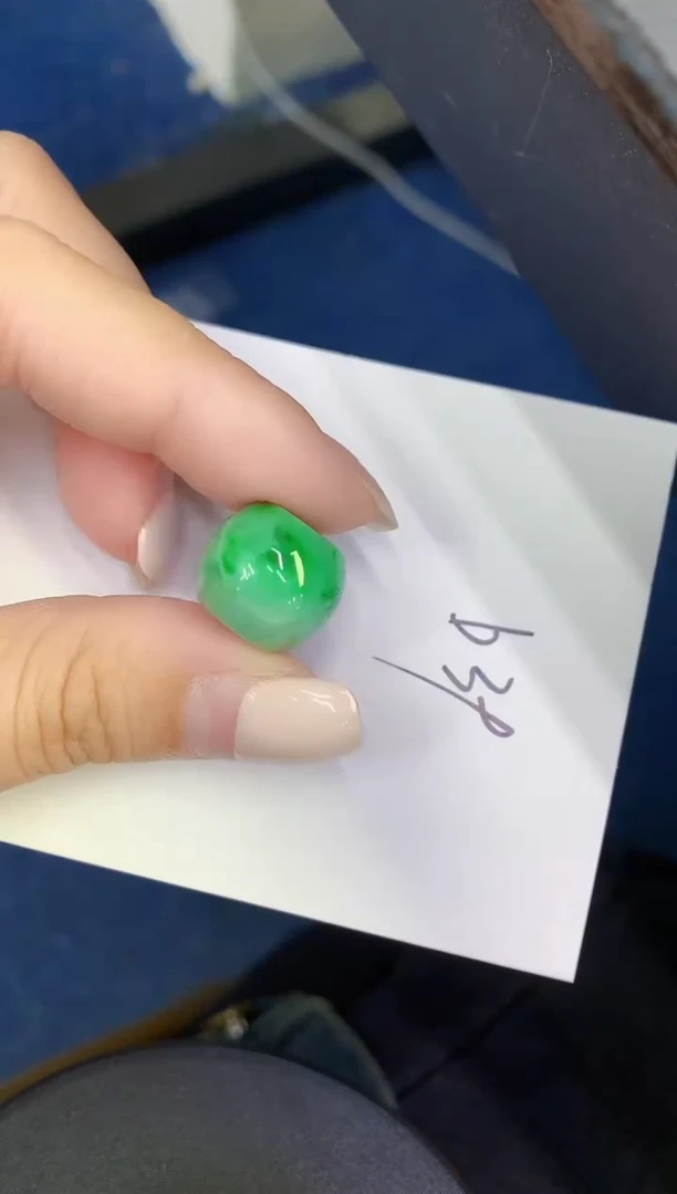 颈饰未镶嵌翡翠缅甸天然翡翠A货