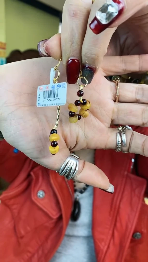 【闪购商品】琥珀耳饰未镶嵌多人