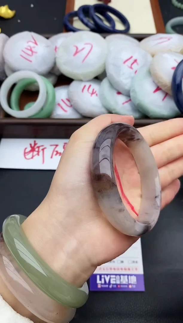 未镶嵌手镯石英质玉169+60.5