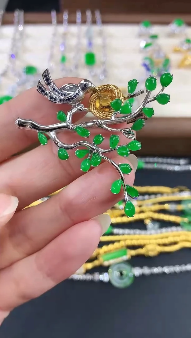 吊坠(不含链)18K金镶嵌翡翠253|16800