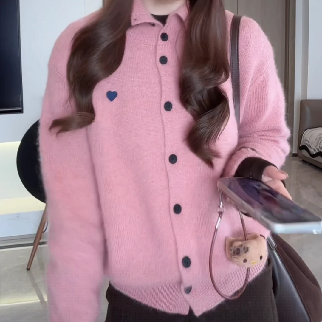 洋气温柔感袖口卷边撞色立领爱心毛衣外套女别致宽松减龄针织开衫