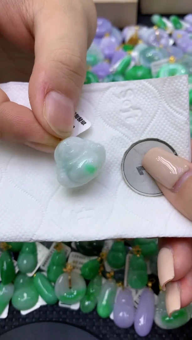 颈饰未镶嵌翡翠天然缅甸翡翠A货