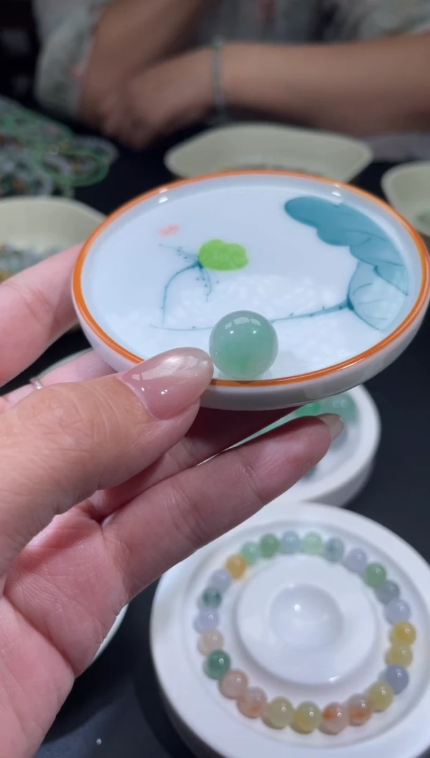 定制翡翠未镶嵌m****莫翡翠毛货