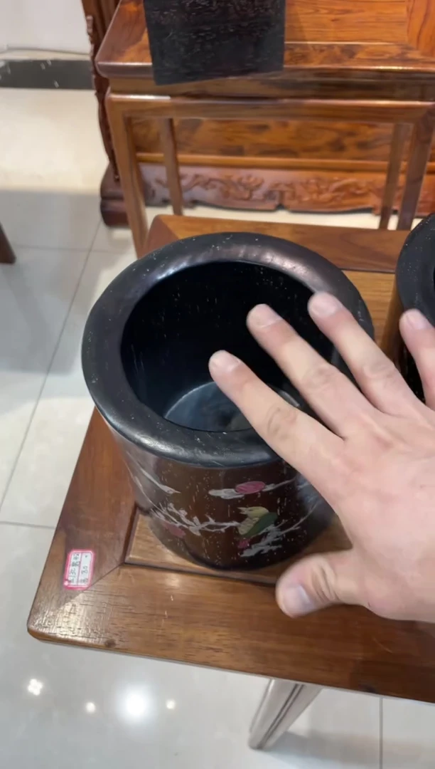 【闪购商品】木紫檀彩贝笔筒啊啊啊