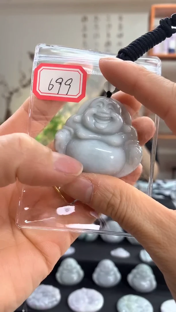 【闪购商品】翡翠颈饰未镶嵌佛公699