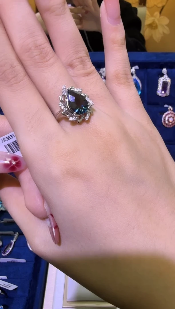 银S925镶嵌戒指托帕石天然宝石