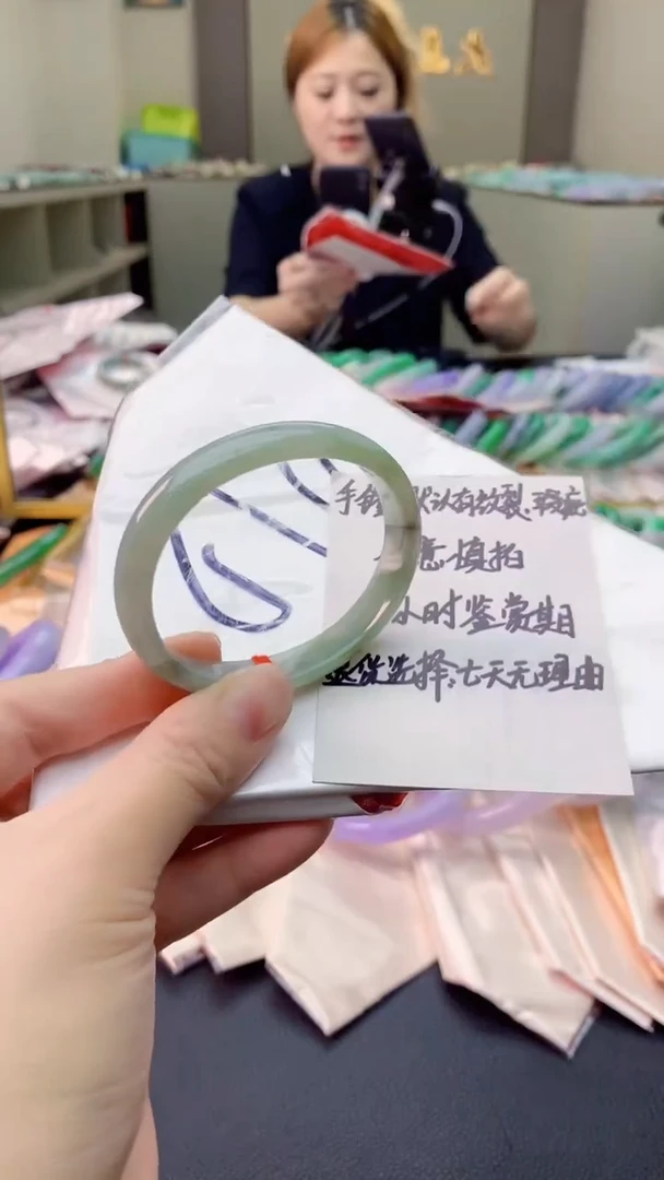 翡翠手镯未镶嵌0952282686