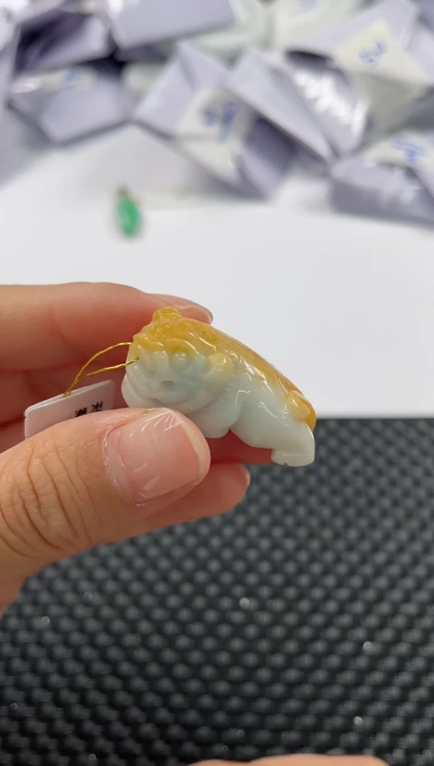 颈饰未镶嵌翡翠8334 老虎