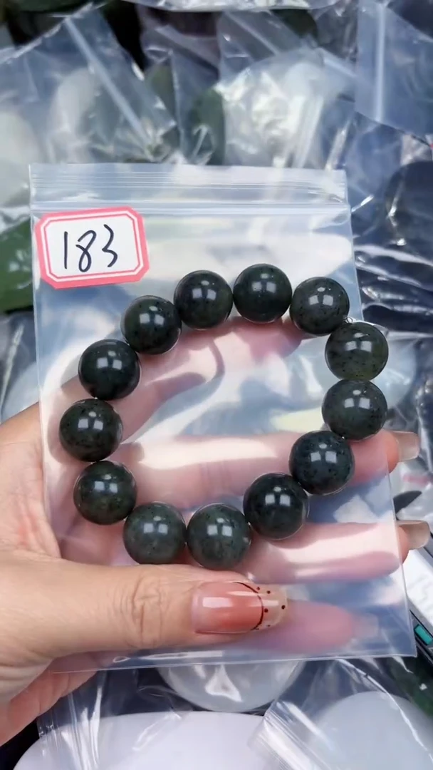 颈饰未镶嵌和田玉和田玉