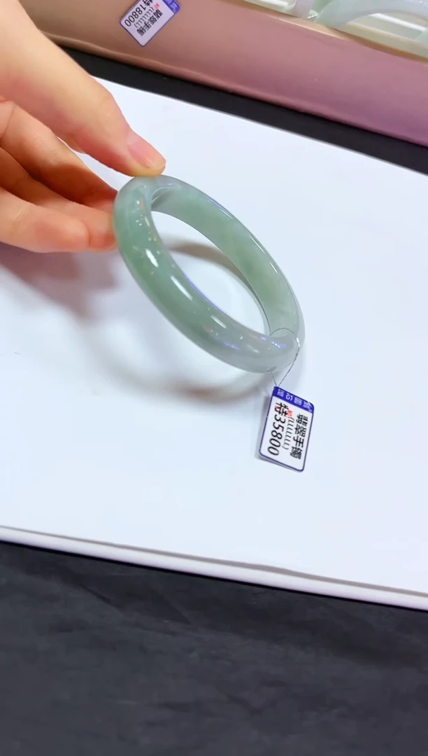 颈饰未镶嵌翡翠手镯58..3