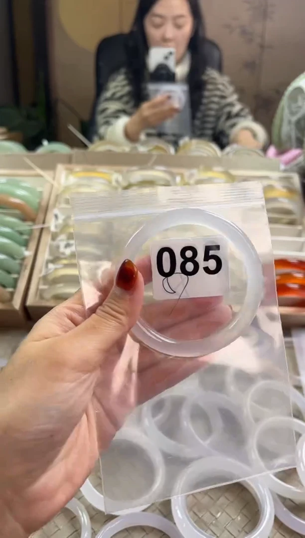 手镯玛瑙/玉髓未镶嵌085