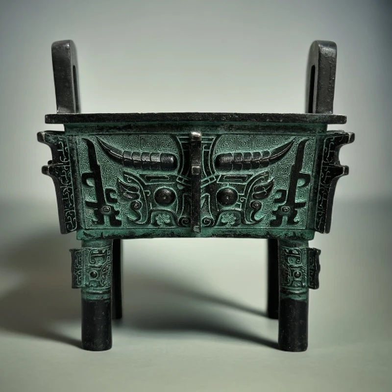 锌合金材质仿古兽面纹方鼎造型家居工艺品摆件