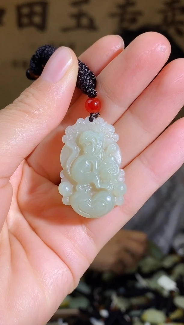 颈饰未镶嵌和田玉1