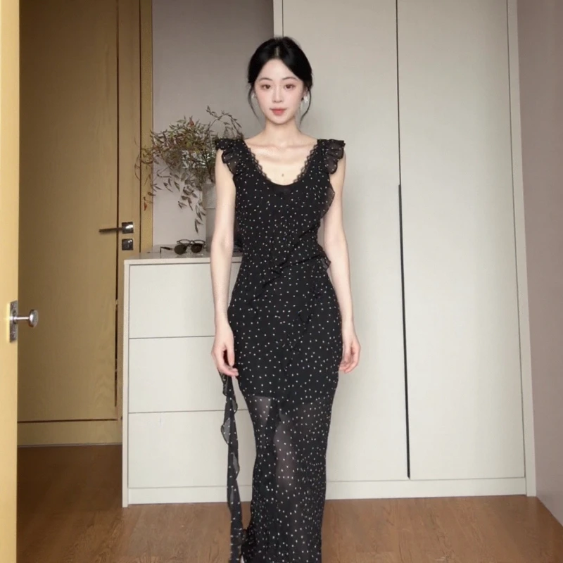 法式高级感复古黑色波点连衣裙女夏季新款气质荷叶边收腰绝美长裙
