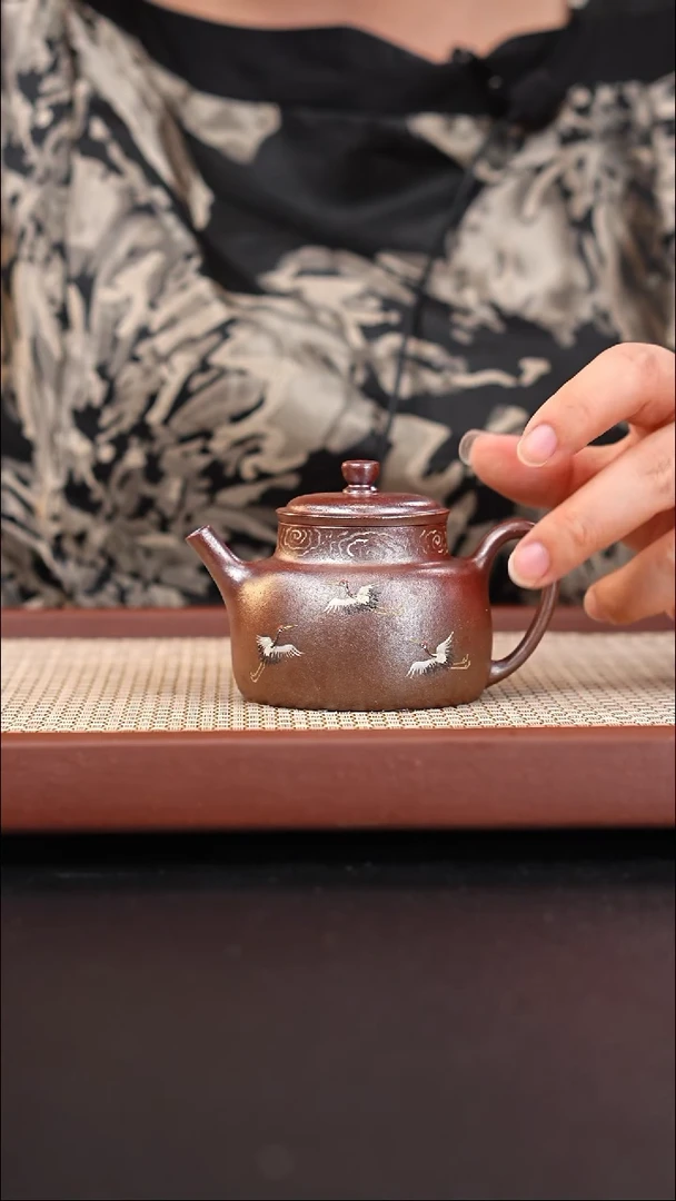 茶壶紫砂红皮龙柴烧折肩德钟泥绘140c